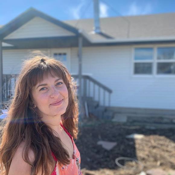 Meet your Posher, Deanna - Picture 1 of 1